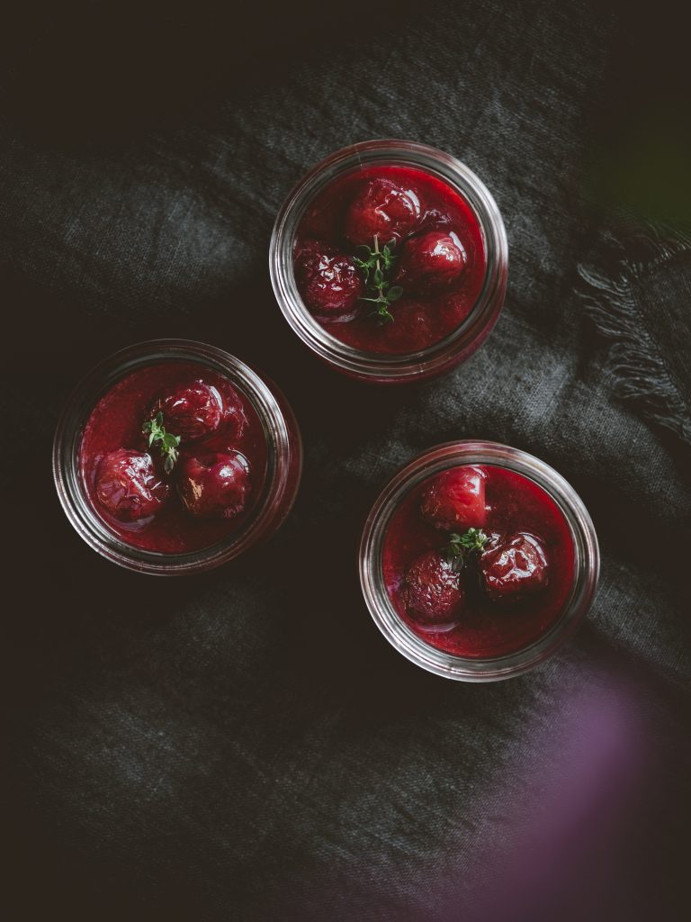 Malabi al cioccolato fondente, cocco e ciliegie